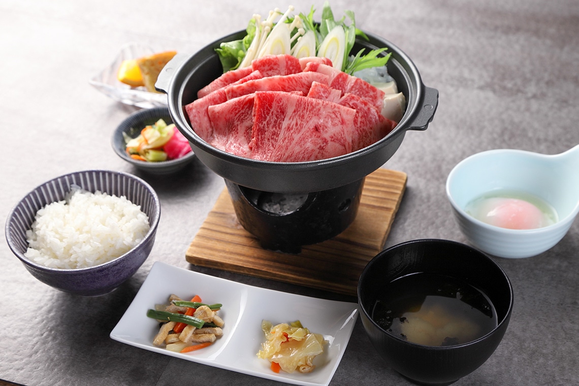 ディナー＆酒Ｂａｒ